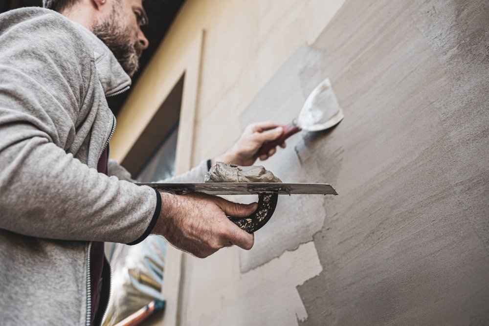 Onze stukadoors bieden pleisterwerk in Helmond met 10 procent korting. Hier zie je het resultaat als wij een muur stucen.